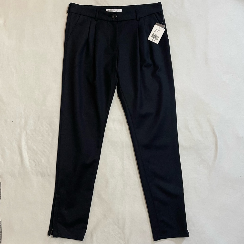 NWT New $195 Generra Second Skin Clothes Black Size 4